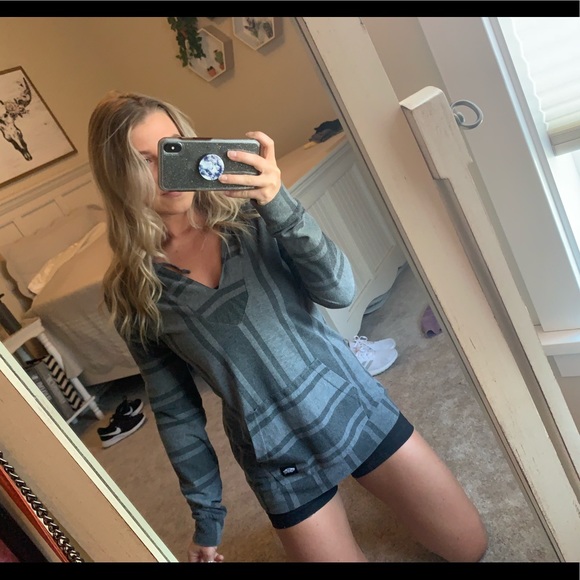 Vans Tops - Vans light hoodie